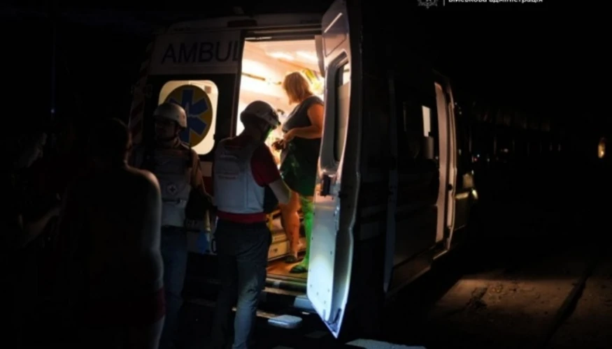 Наслідки удару безпілотників по житлових та нежитлових будівлях у Запоріжжі
