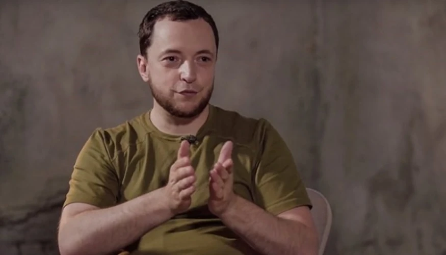 Скриншот із відео ефіру за участю речника Угруповання об'єднаних сил Віктора Трегубова.