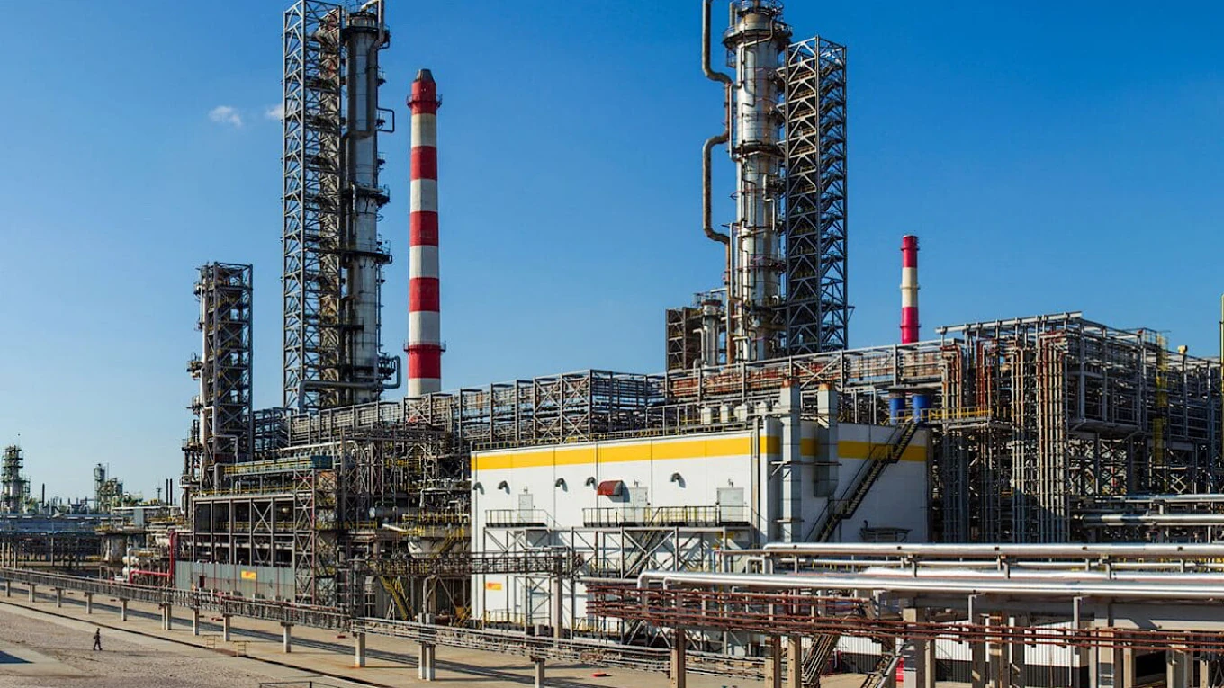 Ілюстративне фото нафтопереробного заводу