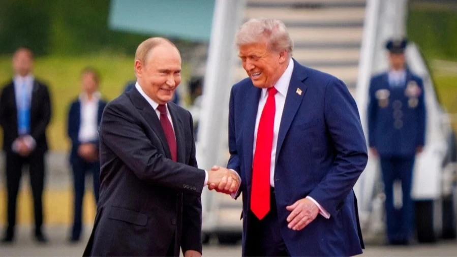 Державна символіка США на тлі газопроводу, ілюстрація до статті