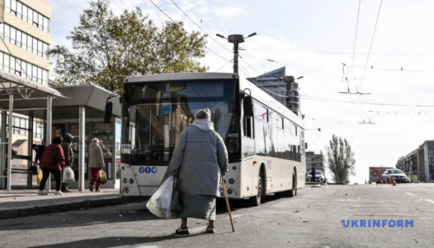 У Запоріжжі 29 жовтня зафіксували 7 ударів по транспорту, 14 людей постраждали